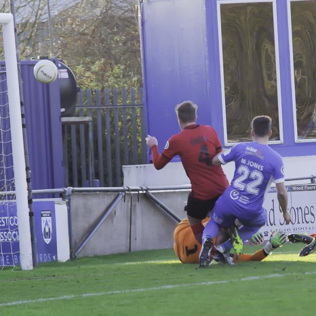 Mark Jones goes close for the Bluebirds. Picture by matthew@wawphotography.me.uk